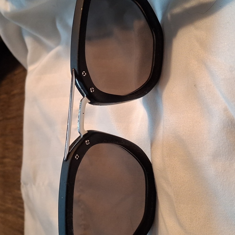 Le Specs Sunglasses - Picture 6 of 7